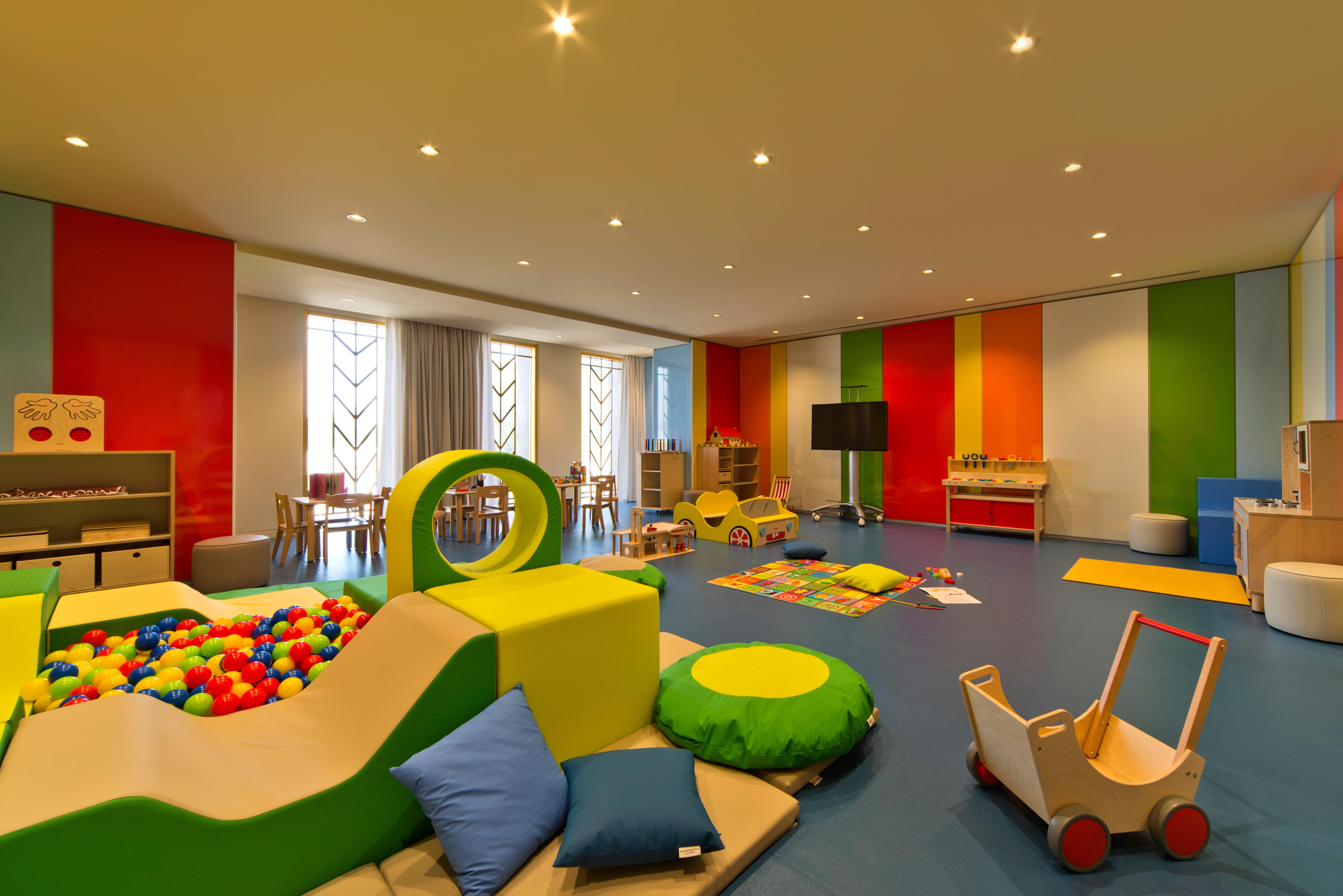 Voco Doha West Bay Suites By Ihg Exterior photo The Children's Club at Jumeirah Atlantis